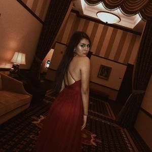 Meet your Posher, Daniela